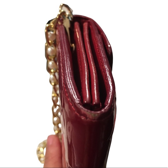 Authentic Louis Vuitton Red Vernis Sarah Wallet /WOC - Picture 8 of 14
